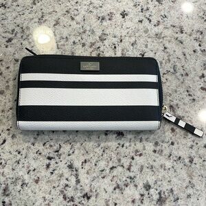 NWT Kate Spade ♠️ New York Wallet